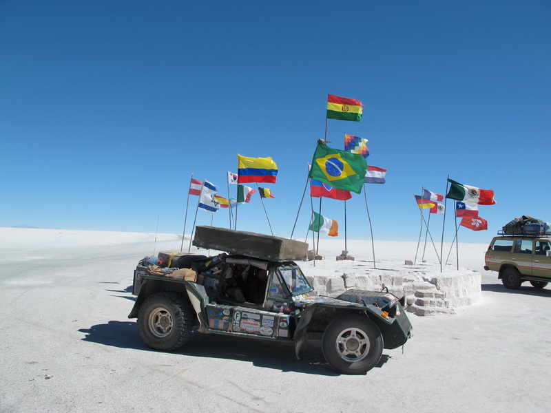 Flags and Victor at the Enterance of the Salar de uyuni 2